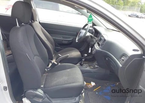 2009 Hyundai Accent Gs z USA, uszkodzony, nr VIN KMHCM36C99U129697